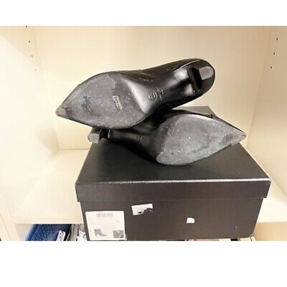 CHANEL Crumpled Calfskin Satin Cap Toe Short Ankle Boots 42 - Picture 10 of 10